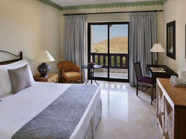 Mövenpick-Hotel-Dead-Sea-Classic-Zimmer