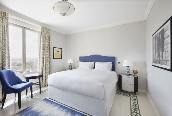 Hotel-Phoenicia-Superior-Room