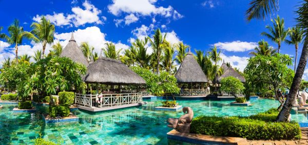 Mauritius-LUX-Le-Morne-Pool