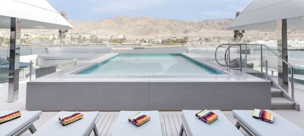Emerald-Cruises-Aqua-Pool