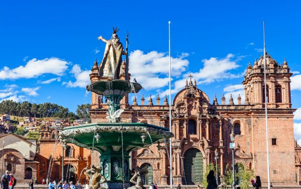 Cusco-Plaza-de-Armas-