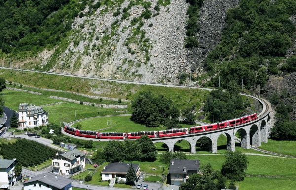BerninaExpress-Viaduct-Brusio