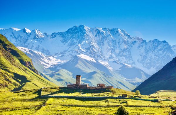 Ushguli-am-Fuße-des-Schkhara