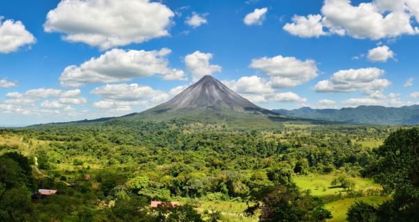 Arenal-Vulkan©shutterstock