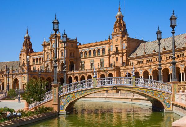 Plaza-Espagna-Brücke©shutterstock