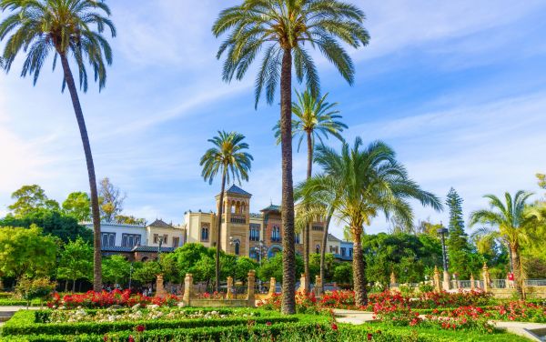 Maria-Luisa-Park-Museum-of-Arts-and-Traditions©shutterstock