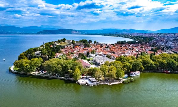 Ioannina©shutterstock