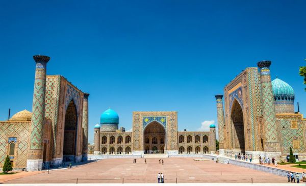 Samarkand_Registan_Platz