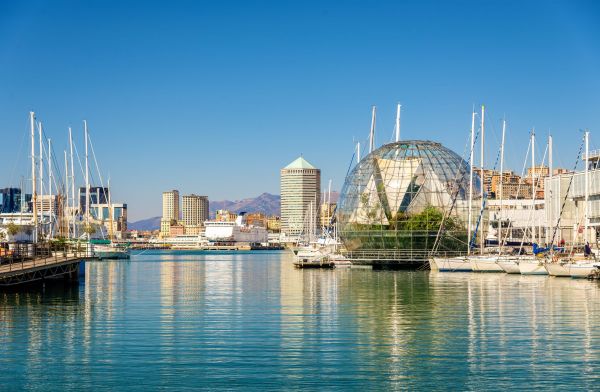 Hafen2©shutterstock