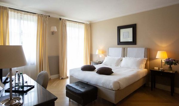 Relais-Villa-D'Amelia-Superior-Zimmer