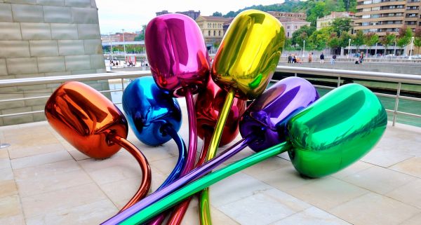 Bilbao-Tulpen-von-Jeff-Koons©dreamstime