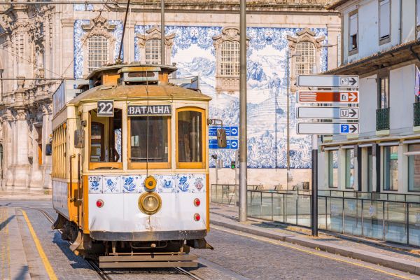 Porto-Straßenbahn©shutterstock