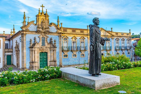 Guimaraes©shutterstock