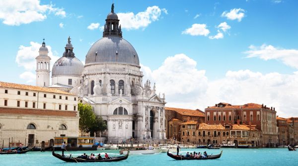 Venedig-Basilica-Santa-Maria-della-salute©shutterstock