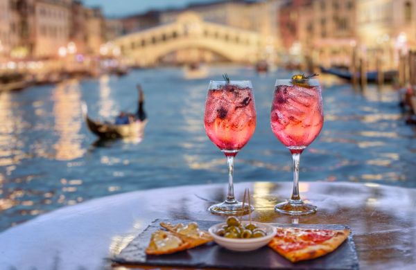 Aperitif©shutterstock