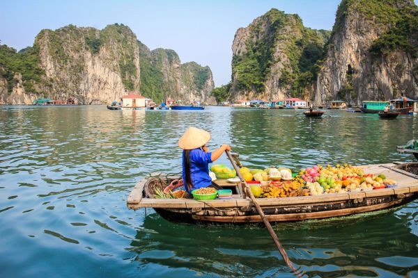 Vietnam-Halong-Bucht-iStock
