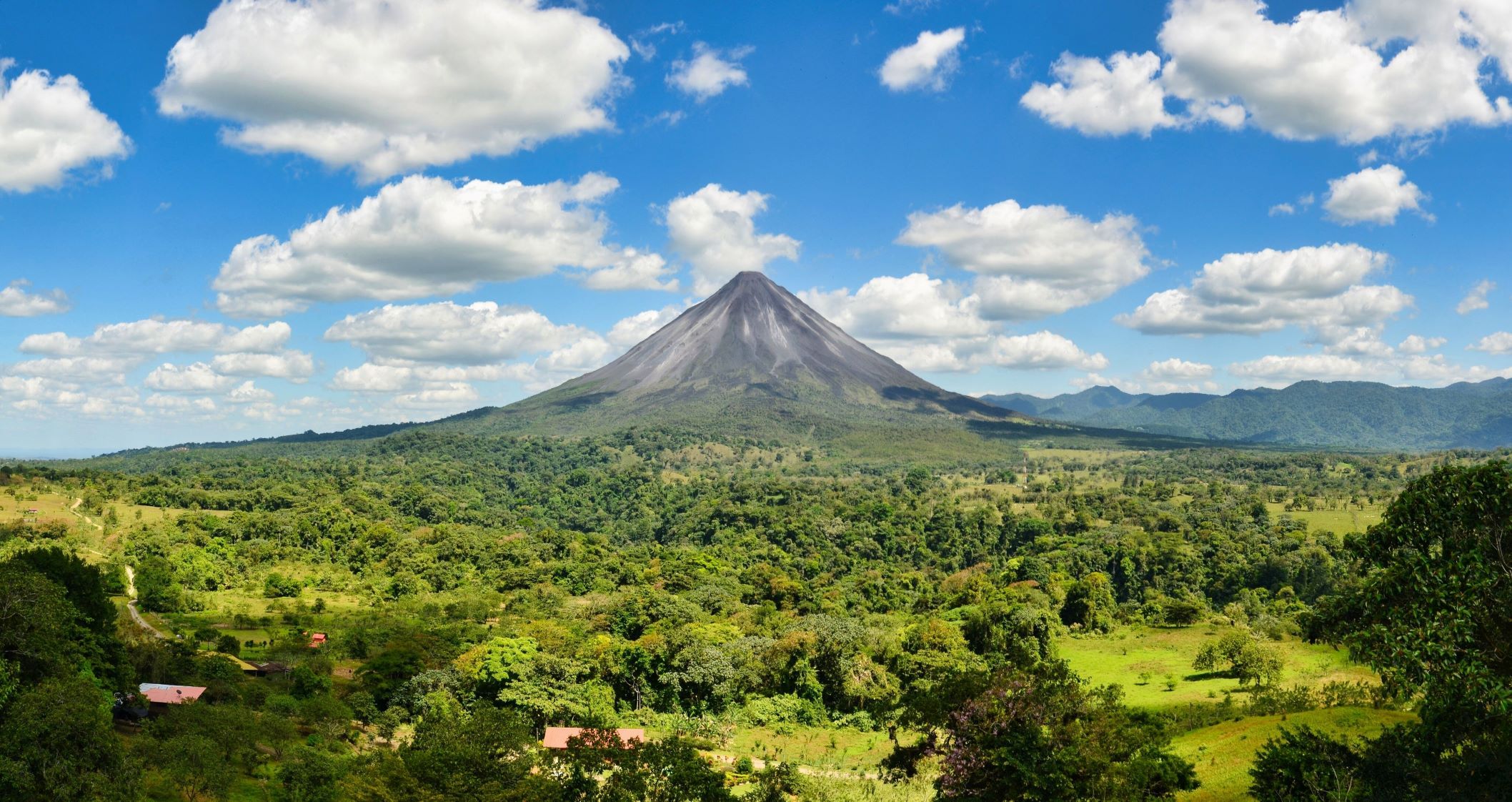  Arenal-Vulkan__shutterstock.jpg 